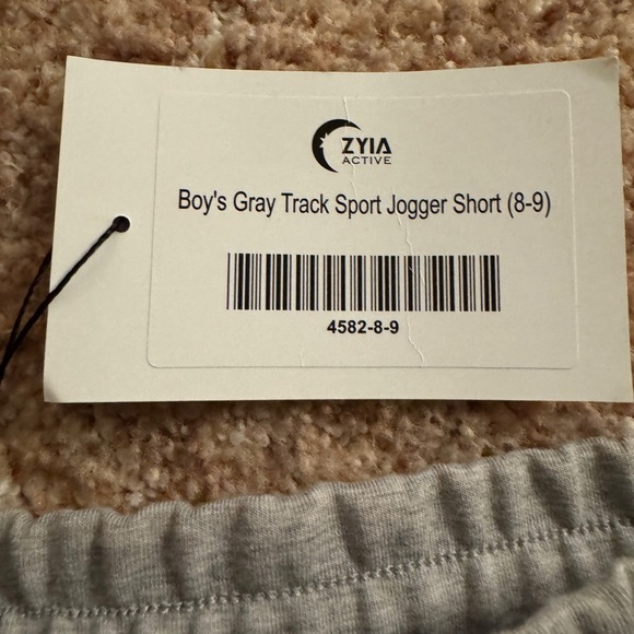 Zyia Boys' gray Track Sport Jogger Short 8/9 - Picture 3 of 3